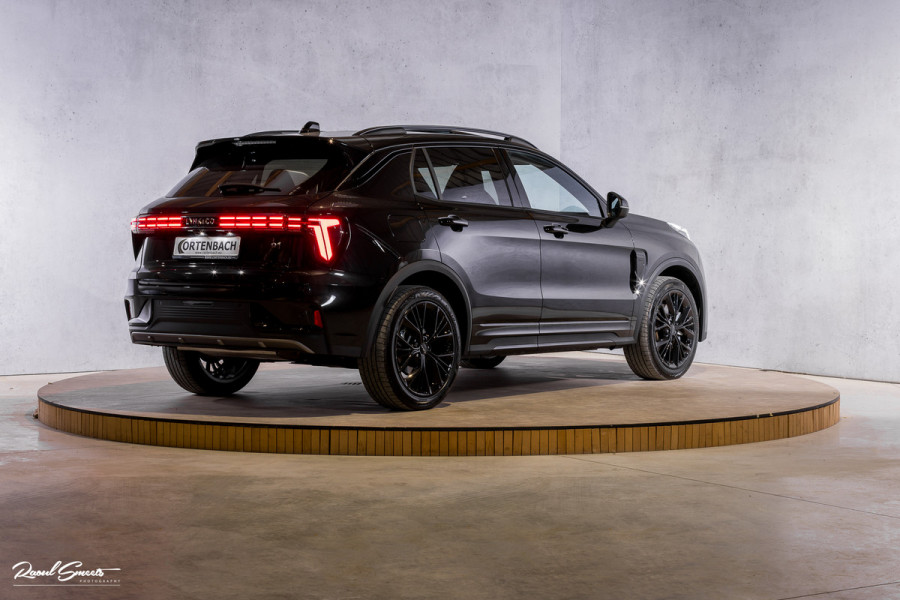 Lynk & Co 01 1.5 More | 4 Jaar fabrieksgarantie | Panorama dak | Memory | Adaptieve cruise | Blis |