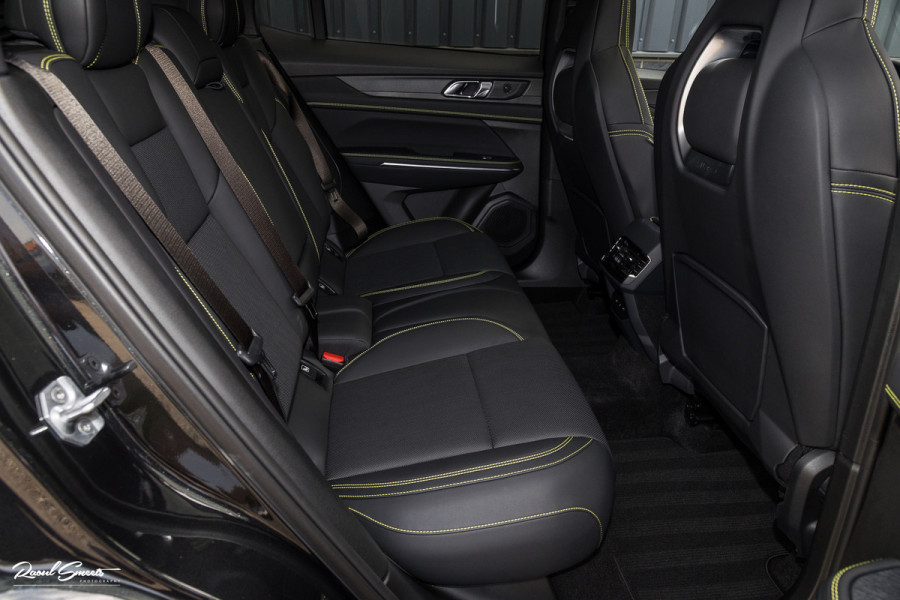 Lynk & Co 01 1.5 More | 4 Jaar fabrieksgarantie | Panorama dak | Memory | Adaptieve cruise | Blis |