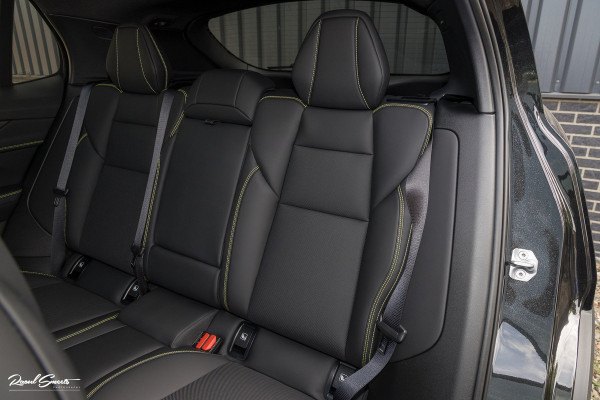 Lynk & Co 01 1.5 More | 4 Jaar fabrieksgarantie | Panorama dak | Memory | Adaptieve cruise | Blis |