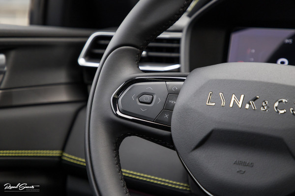 Lynk & Co 01 1.5 More | 4 Jaar fabrieksgarantie | Panorama dak | Memory | Adaptieve cruise | Blis |