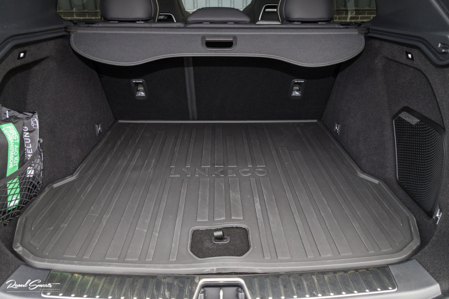 Lynk & Co 01 1.5 More | 4 Jaar fabrieksgarantie | Panorama dak | Memory | Adaptieve cruise | Blis |