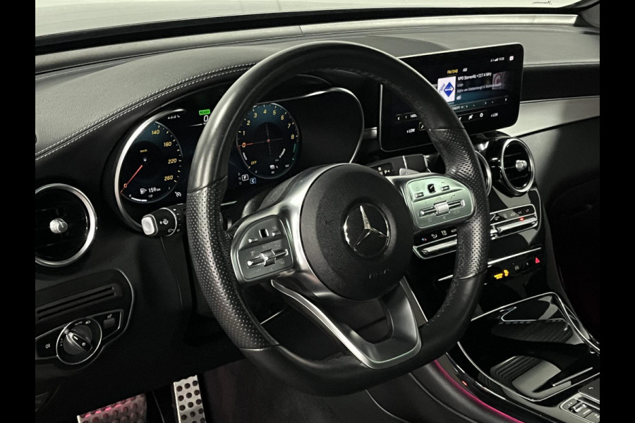 Mercedes-Benz GLC 300e 4MATIC AMG-line Trekhaak | Open dak | Burmester | Stoelverwarming | Sfeerverlichting | 360 camera | Cruise control | Carplay