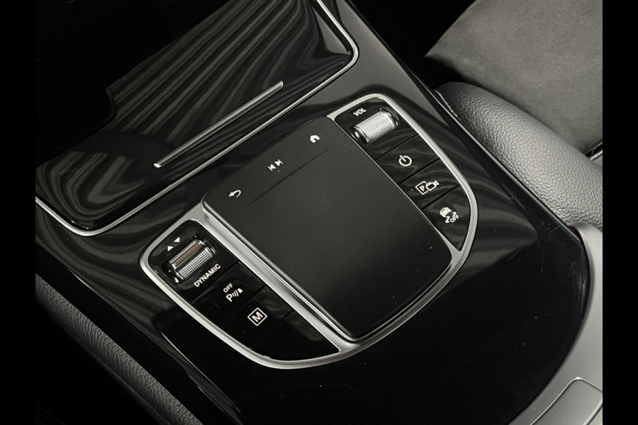 Mercedes-Benz GLC 300e 4MATIC AMG-line Trekhaak | Open dak | Burmester | Stoelverwarming | Sfeerverlichting | 360 camera | Cruise control | Carplay