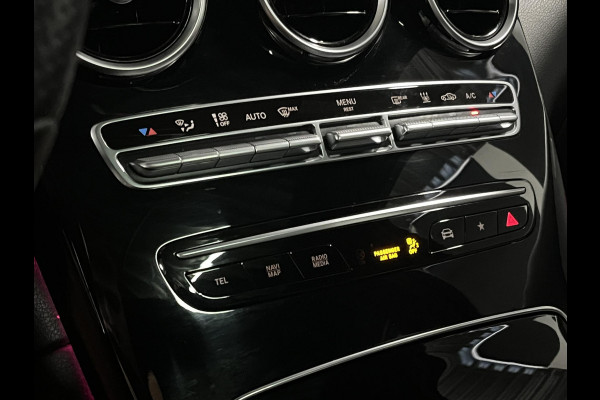 Mercedes-Benz GLC 300e 4MATIC AMG-line Trekhaak | Open dak | Burmester | Stoelverwarming | Sfeerverlichting | 360 camera | Cruise control | Carplay