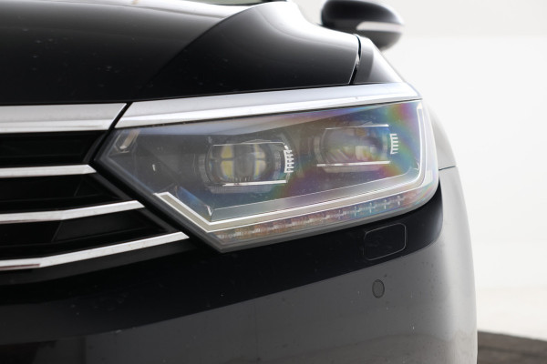 Volkswagen Passat Variant 1.8 TSI Highline Automaat, Digital Dash, Volleder