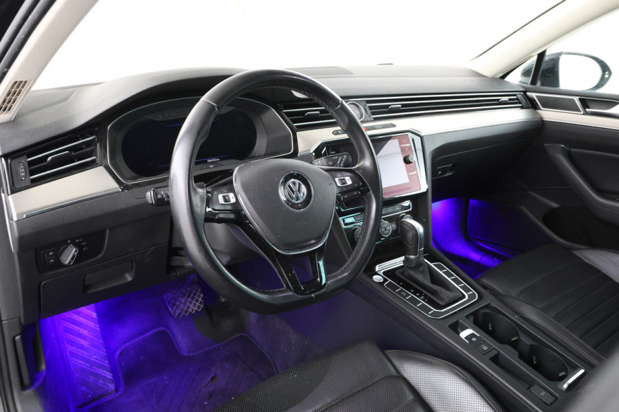 Volkswagen Passat Variant 1.8 TSI Highline Automaat, Digital Dash, Volleder