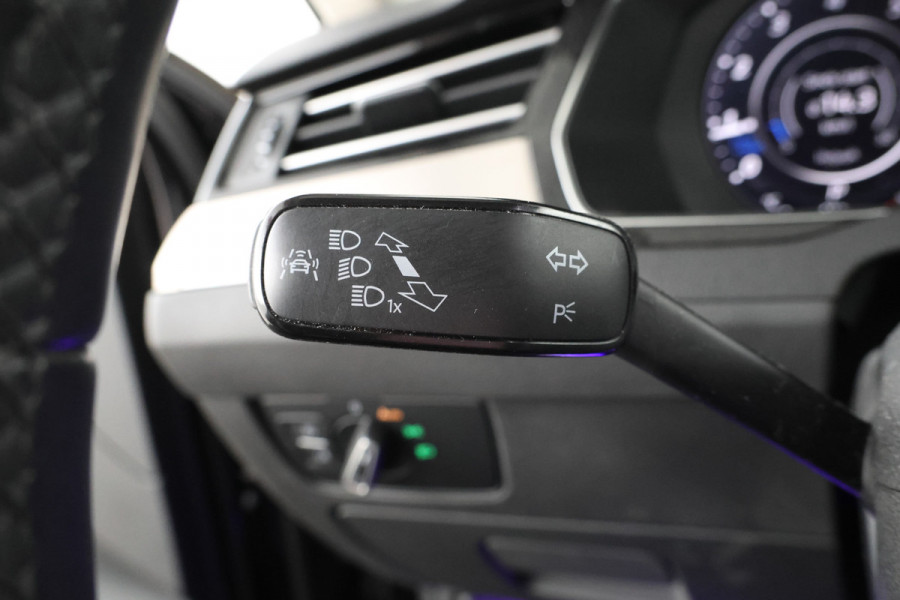 Volkswagen Passat Variant 1.8 TSI Highline Automaat, Digital Dash, Volleder