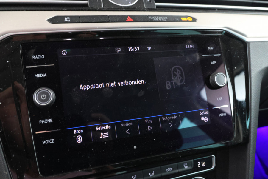 Volkswagen Passat Variant 1.8 TSI Highline Automaat, Digital Dash, Volleder