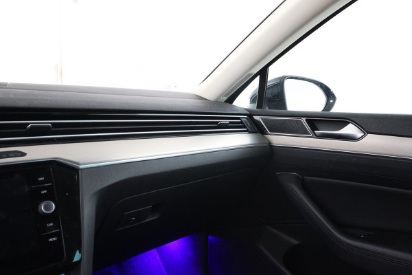 Volkswagen Passat Variant 1.8 TSI Highline Automaat, Digital Dash, Volleder