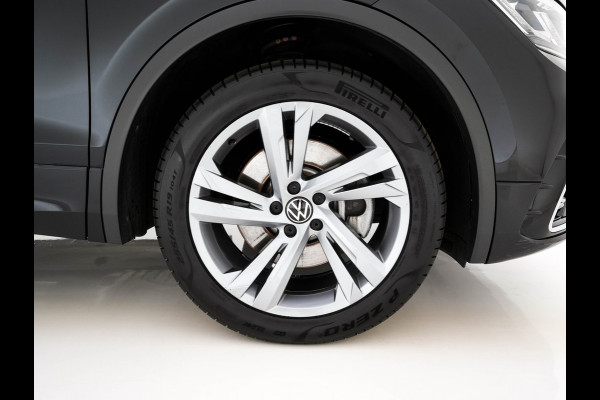 Volkswagen Tiguan 1.4 TSI eHybrid R-Line Business+ (Plug-in) (INCL-BTW) Aut. *LEATHER-FABRIC | FULL-LED | ADAPTIVE-CRUISE | CAMERA | DIGI-COCKPIT | KEYLESS | PRIVACY-GLASS | SPORTSEATS | SHIFTPADDLES | NAVI-FULLMAP | ECC | PDC | 19''ALU*