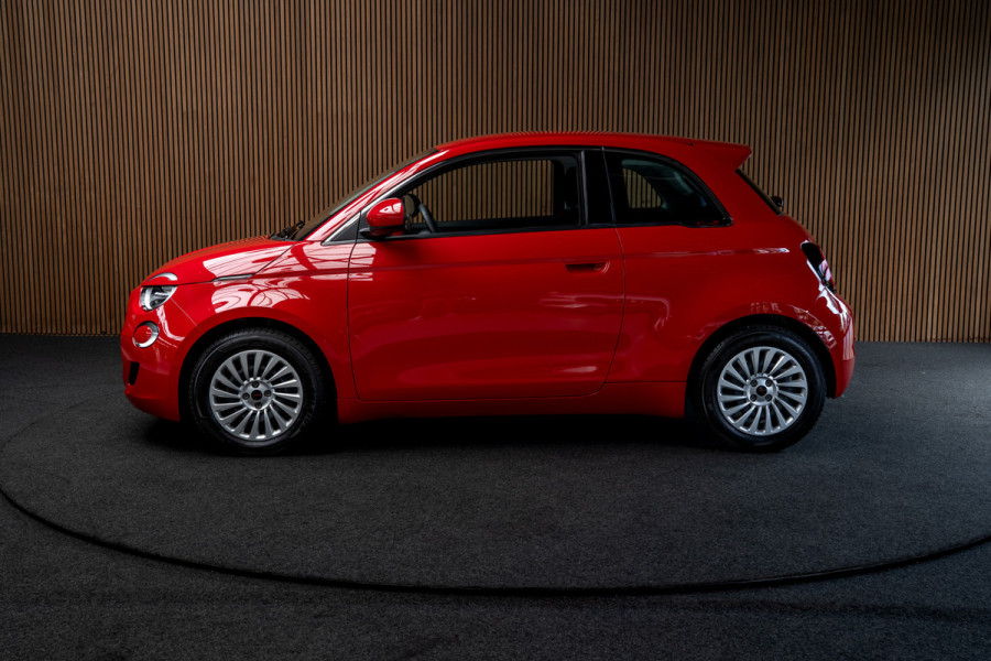 Fiat 500 24 kWh Navi Airco Stoelverwarming Cruise C. 3-Fase LED Carplay BTW auto SOH: 94,7%