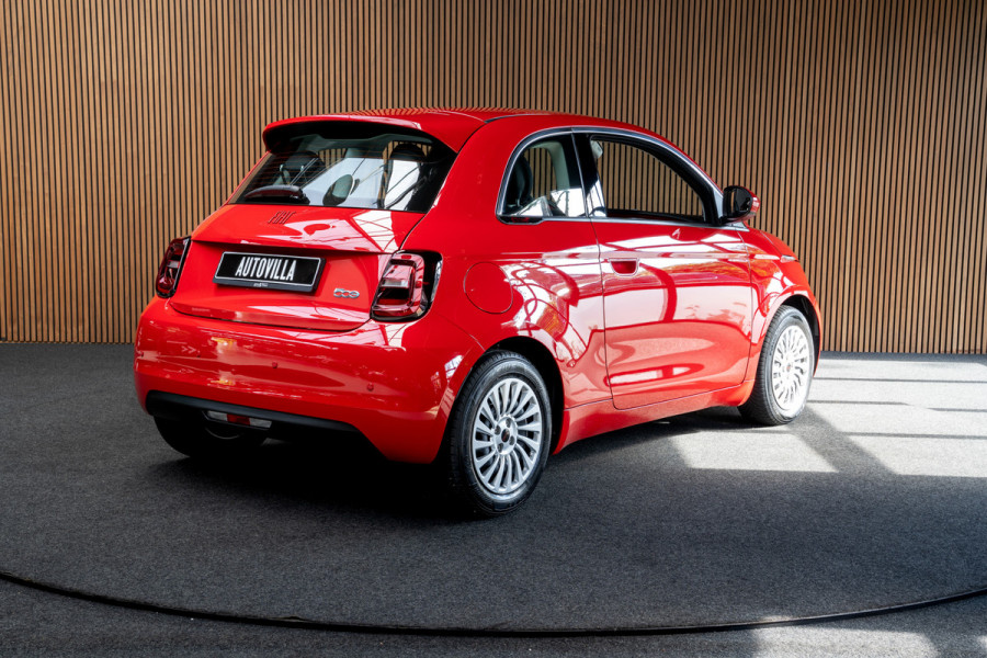 Fiat 500 24 kWh Navi Airco Stoelverwarming Cruise C. 3-Fase LED Carplay BTW auto SOH: 95,0%