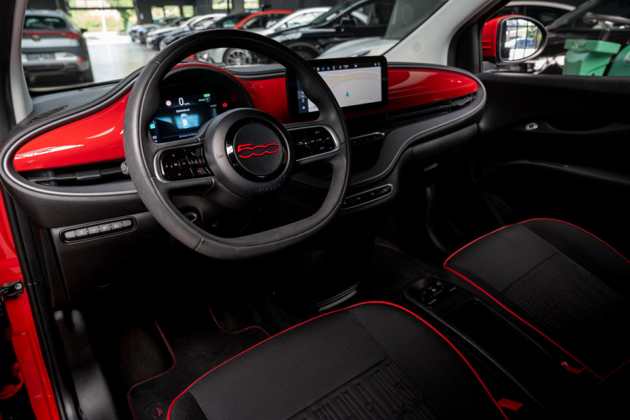 Fiat 500 24 kWh Navi Airco Stoelverwarming Cruise C. 3-Fase LED Carplay BTW auto SOH: 95,0%