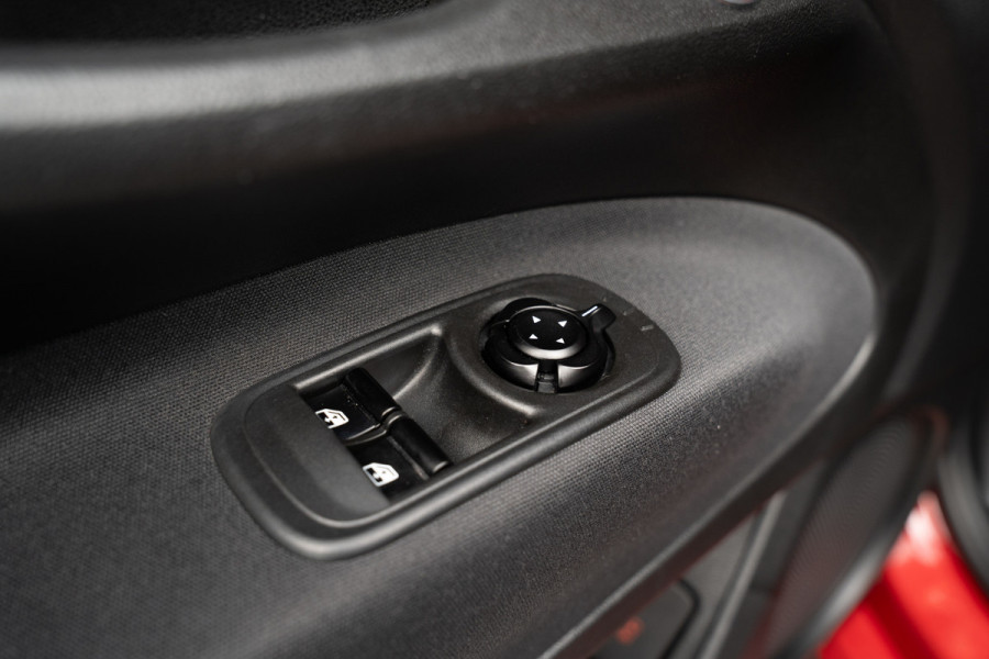 Fiat 500 24 kWh Navi Airco Stoelverwarming Cruise C. 3-Fase LED Carplay BTW auto SOH: 95,0%