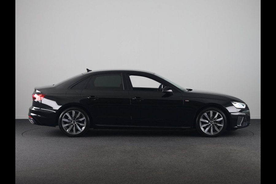 Audi A4 Limousine 35 TFSI S edition Competition 150pk | Climate control |  LED koplampen |  lederen/stof bekleding | Lichtmetalen velgen 10-spaaks 18inch | Navigatiesysteem full map | S Line interieur