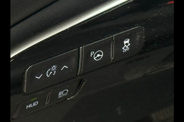Toyota Prius 1.8 Executive Pano|Leder|JBL|HuD|Dealer Onderhouden