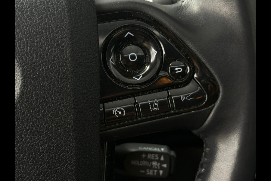 Toyota Prius 1.8 Executive Pano|Leder|JBL|HuD|Dealer Onderhouden