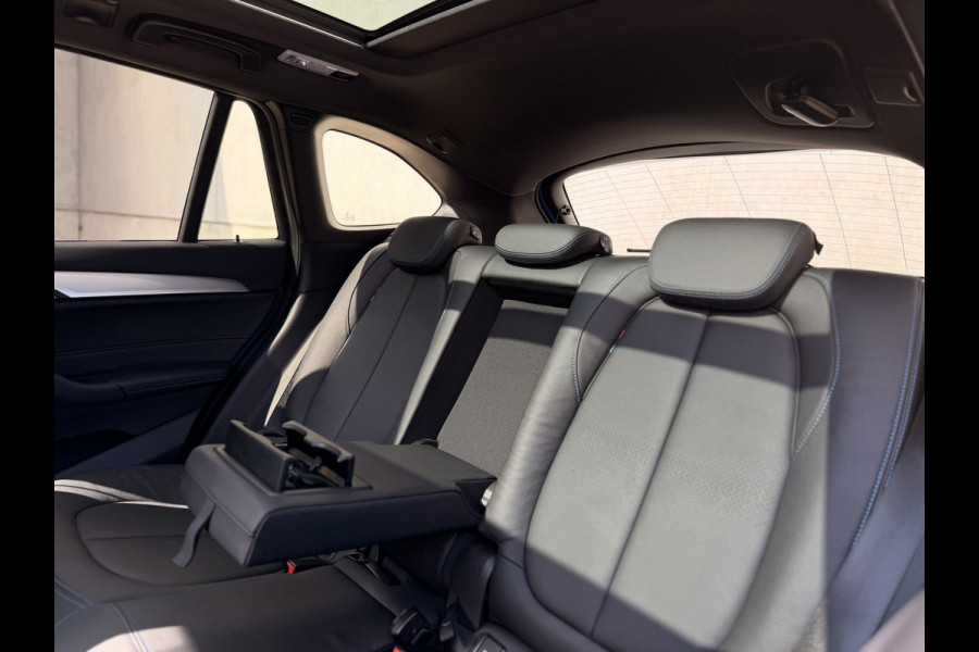 BMW X1 XDrive25e M Sport Pano Leder H/K HUD Trekh 19' Shadowline