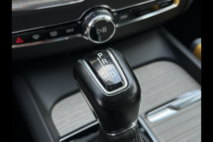 Volvo XC60 2.0 T5 Inscription | Pano | Leder | Pilot Assist |