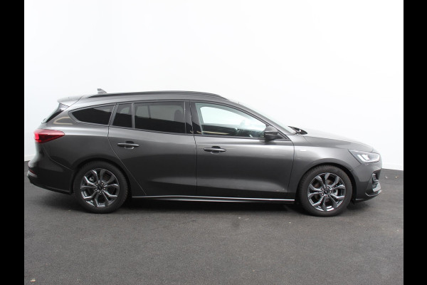 Ford FOCUS Wagon 1.0 EcoBoost Hybrid 155pk Automaat ST Line Navigatie Cruise Control Parkeer sensoren Lichtmetalen Velgen Extra Getint Glas