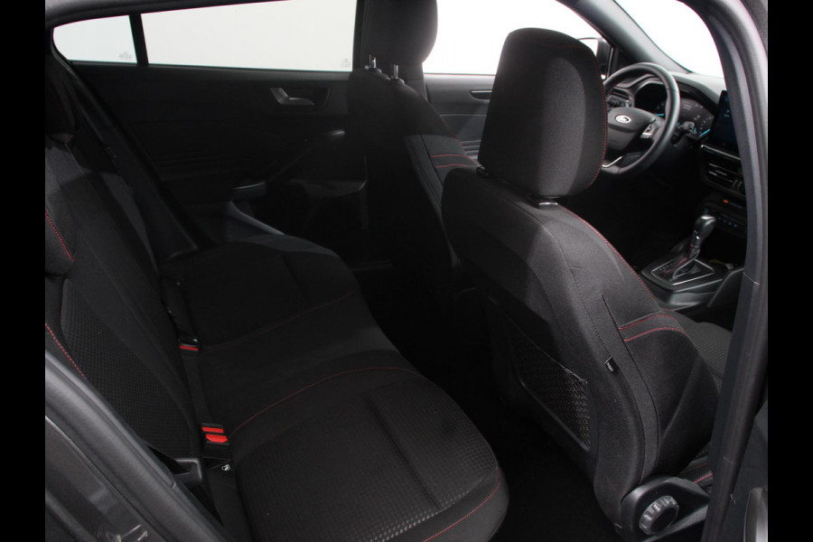 Ford FOCUS Wagon 1.0 EcoBoost Hybrid 155pk Automaat ST Line Navigatie Cruise Control Parkeer sensoren Lichtmetalen Velgen Extra Getint Glas