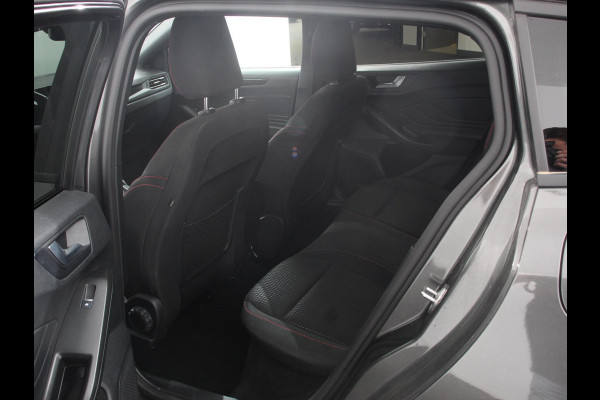 Ford FOCUS Wagon 1.0 EcoBoost Hybrid 155pk Automaat ST Line Navigatie Cruise Control Parkeer sensoren Lichtmetalen Velgen Extra Getint Glas