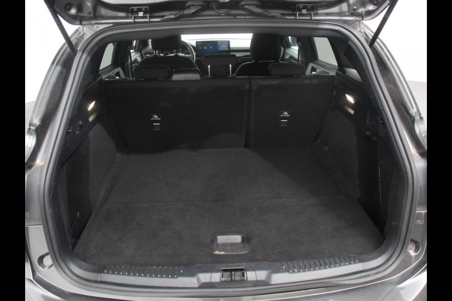 Ford FOCUS Wagon 1.0 EcoBoost Hybrid 155pk Automaat ST Line Navigatie Cruise Control Parkeer sensoren Lichtmetalen Velgen Extra Getint Glas