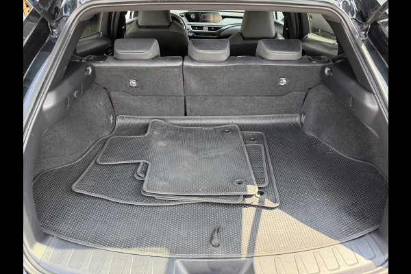 Lexus UX 250h Preference Line | CarPlay | ACC | Dodehoek | Keyless | 18 inch