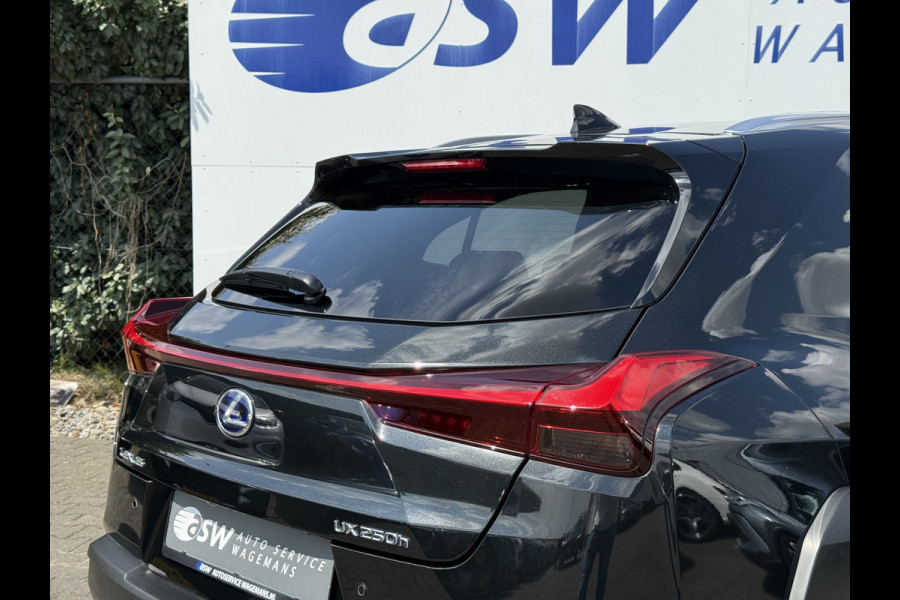 Lexus UX 250h Preference Line | CarPlay | ACC | Dodehoek | Keyless | 18 inch