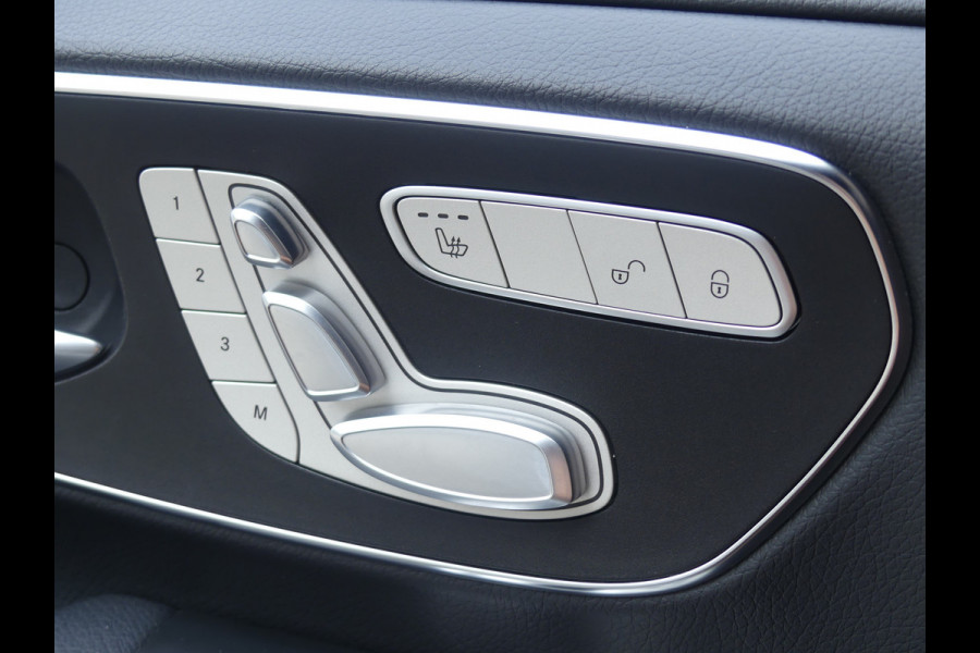 Mercedes-Benz V-Klasse 300d L2 Exclusive AMG Dubbel Cabine Led/Trekhaak/LEER/Elek stoelen