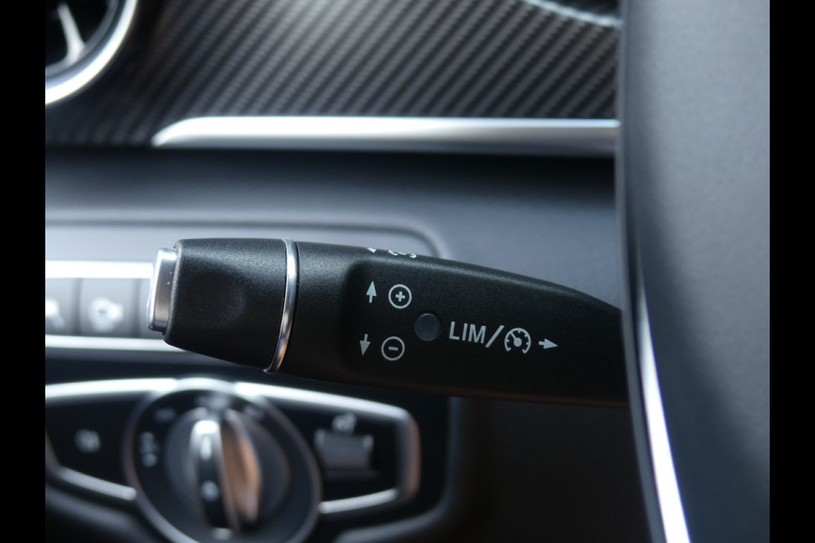 Mercedes-Benz V-Klasse 300d L2 Exclusive AMG Dubbel Cabine Led/Trekhaak/LEER/Elek stoelen