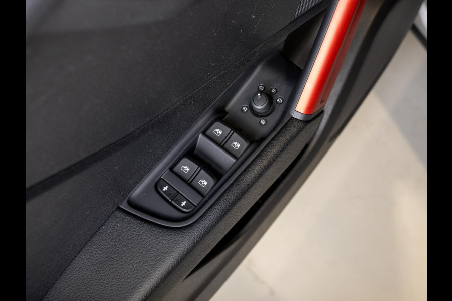 Audi Q2 30 TFSI S-Line Edition / 116pk / Trekhaak / Stoelverwarming /