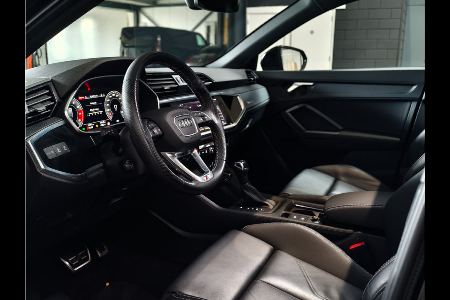 Audi Q3 Sportback 35 TFSI 3x S Line Pano | Keyless | Trekhaak | Matrix | Camera | Leder