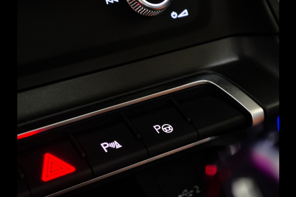 Audi Q3 Sportback 35 TFSI 3x S Line Pano | Keyless | Trekhaak | Matrix | Camera | Leder