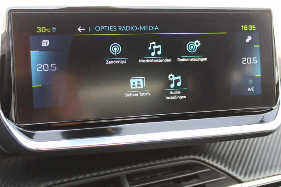 Peugeot e-208 EV GT Première 1 fase 50 kWh ELEKTRISCH ! Zeer nette en goed onderhouden wagen ! Autm.airco, dodehoek assistent, cruise control, metallic lak, LM wielen, navigatie, telefoon voorb., USB, digitaal dashb., LED verl. etc