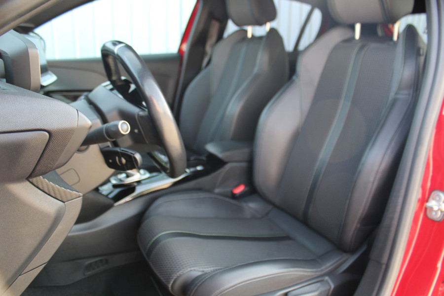 Peugeot e-208 EV GT Première 1 fase 50 kWh ELEKTRISCH ! Zeer nette en goed onderhouden wagen ! Autm.airco, dodehoek assistent, cruise control, metallic lak, LM wielen, navigatie, telefoon voorb., USB, digitaal dashb., LED verl. etc