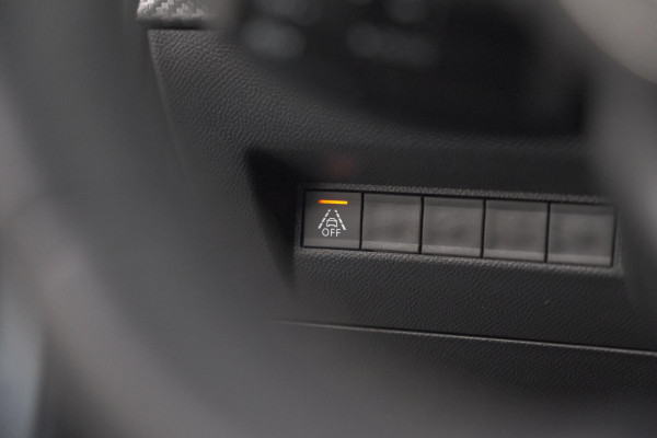 Peugeot 208 PureTech 130 EAT8 GT | Glazen Panoramadak | Camera | Navigatie