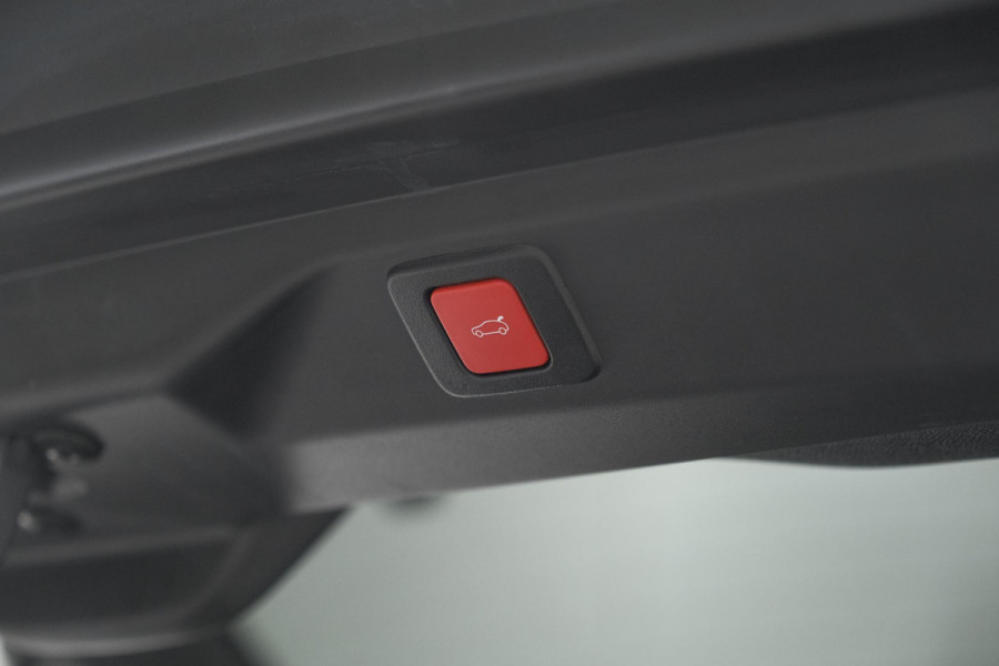Peugeot 3008 1.2 Hybrid 145 GT | Adaptieve Cruise Control | Elektrische Kofferklep | Alcantara Stoelen | Camera