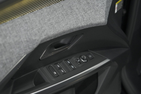 Peugeot 3008 1.2 Hybrid 145 GT | Adaptieve Cruise Control | Elektrische Kofferklep | Alcantara Stoelen | Camera