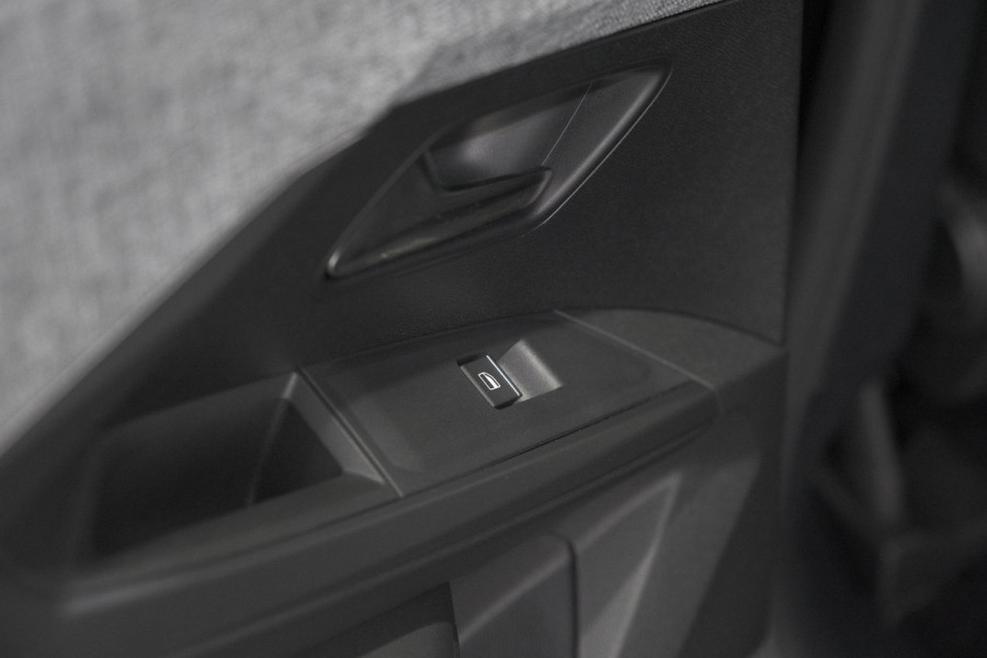 Peugeot 3008 1.2 Hybrid 145 GT | Adaptieve Cruise Control | Elektrische Kofferklep | Alcantara Stoelen | Camera