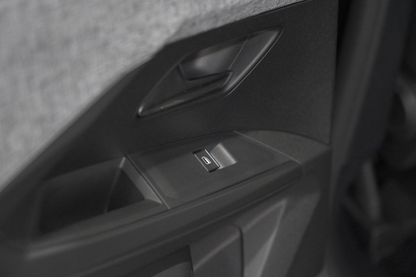 Peugeot 3008 1.2 Hybrid 145 GT | Adaptieve Cruise Control | Elektrische Kofferklep | Alcantara Stoelen | Camera