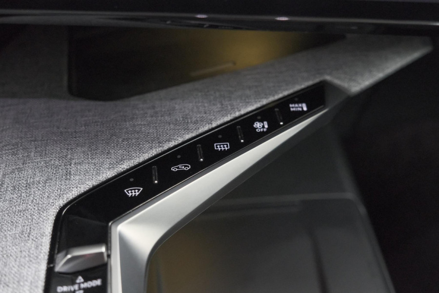 Peugeot 3008 1.2 Hybrid 145 GT | Adaptieve Cruise Control | Elektrische Kofferklep | Alcantara Stoelen | Camera