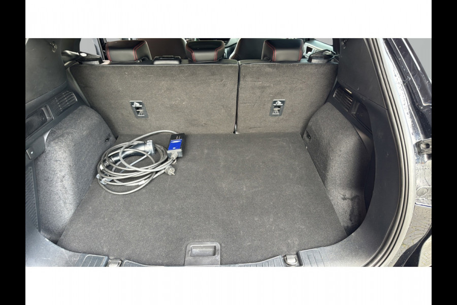 Ford Kuga 2.5 PHEV ST-Line X PANORAMADAK ALCANTARA LEDER PARKEERHULP CARPLAY