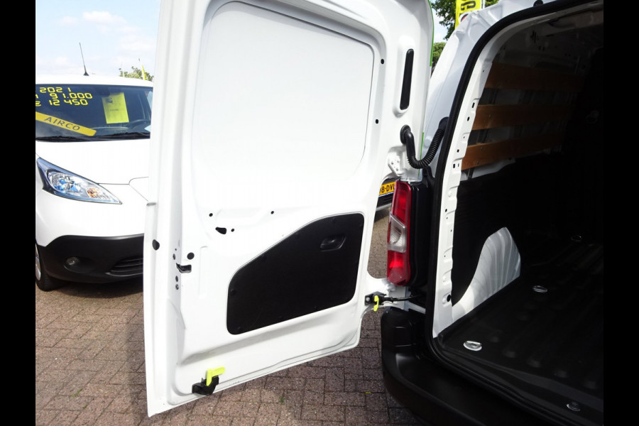 Peugeot Partner 1.2 PureTech Pro BENZINE AIRCO NAVI CRUISE CONTROL PDC SCHUIFDEUR