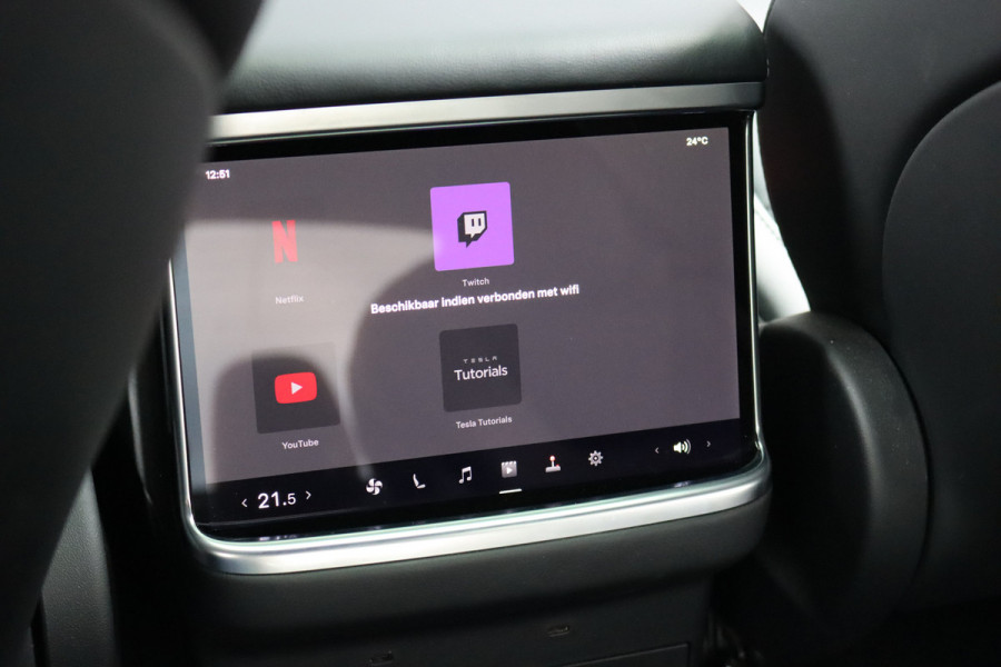 Tesla Model X Plaid AWD 6p. 100kWh | 1020pk | 71.500,- ex BTW | Luchtvering | Autopilot | Carbon | Trekhaak | Stoelventilatie | Leder | Sterrenhemel | Display Achter | Verwarmd Stuurwiel |