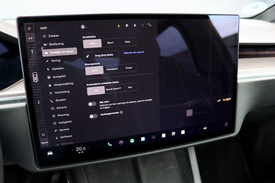 Tesla Model X Plaid AWD 6p. 100kWh | 1020pk | 71.500,- ex BTW | Luchtvering | Autopilot | Carbon | Trekhaak | Stoelventilatie | Leder | Sterrenhemel | Display Achter | Verwarmd Stuurwiel |