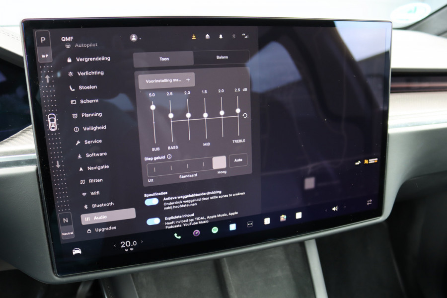Tesla Model X Plaid AWD 6p. 100kWh | 1020pk | 71.500,- ex BTW | Luchtvering | Autopilot | Carbon | Trekhaak | Stoelventilatie | Leder | Sterrenhemel | Display Achter | Verwarmd Stuurwiel |
