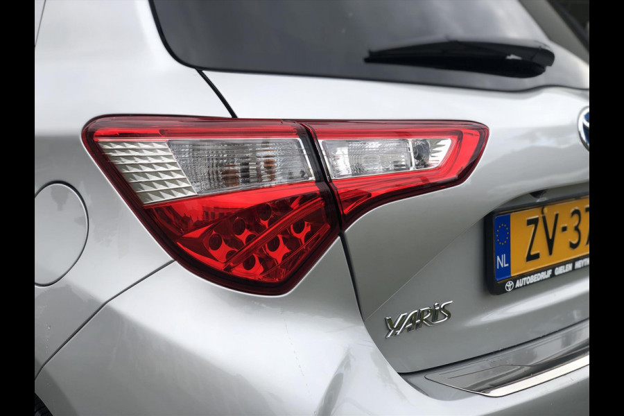 Toyota Yaris 1.5 Hybrid Executive | Trekhaak, Navigatie, Panoramadak, Leer/Alcantara, Armsteun, 16inch, Keyless, Meest Luxe!