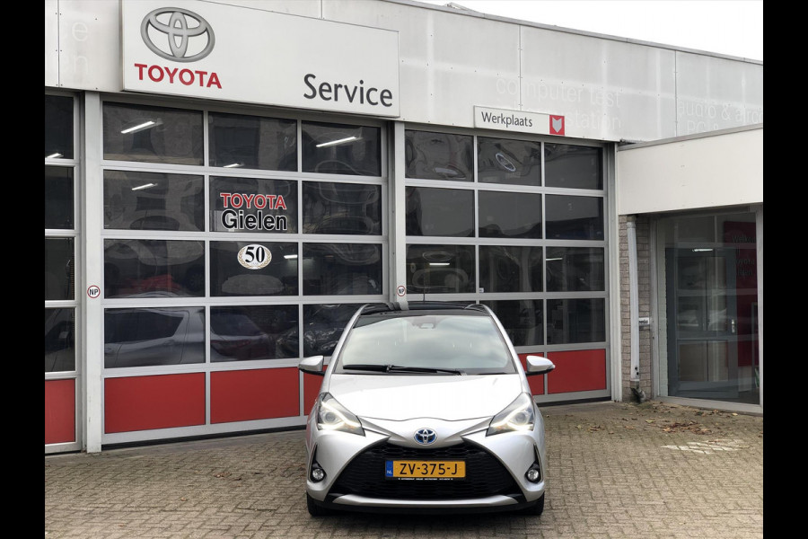 Toyota Yaris 1.5 Hybrid Executive | Trekhaak, Navigatie, Panoramadak, Leer/Alcantara, Armsteun, 16inch, Keyless, Meest Luxe!