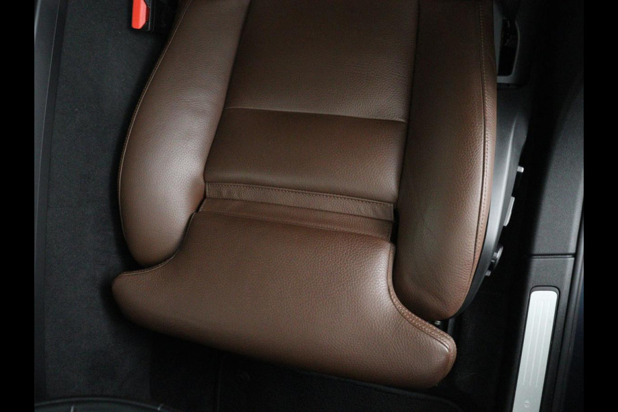Volvo V60 2.0 B4 Inscription | Panoramadak | Trekhaak | Head-up | Harman/Kardon | Adaptive cuise | Carplay | Stuur/stoelverwarming | 360 camera | Climate control | Leder